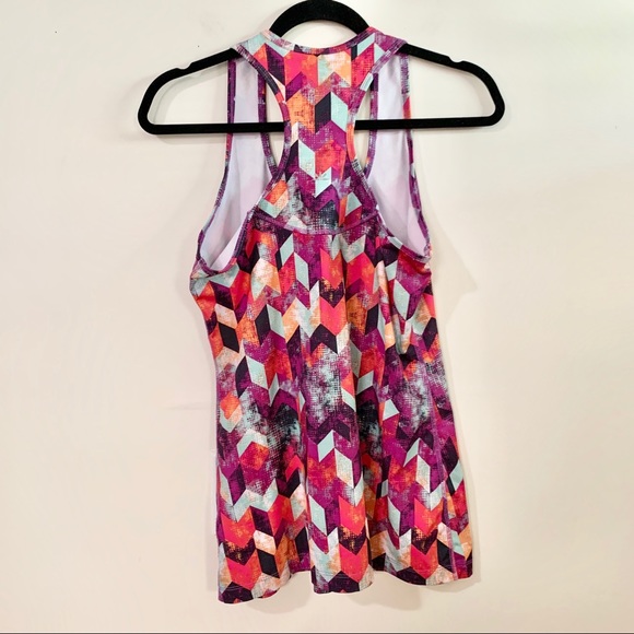 🌸LUKKA Multi Color Zig Zag Racerback Workout Tank - Picture 4 of 5